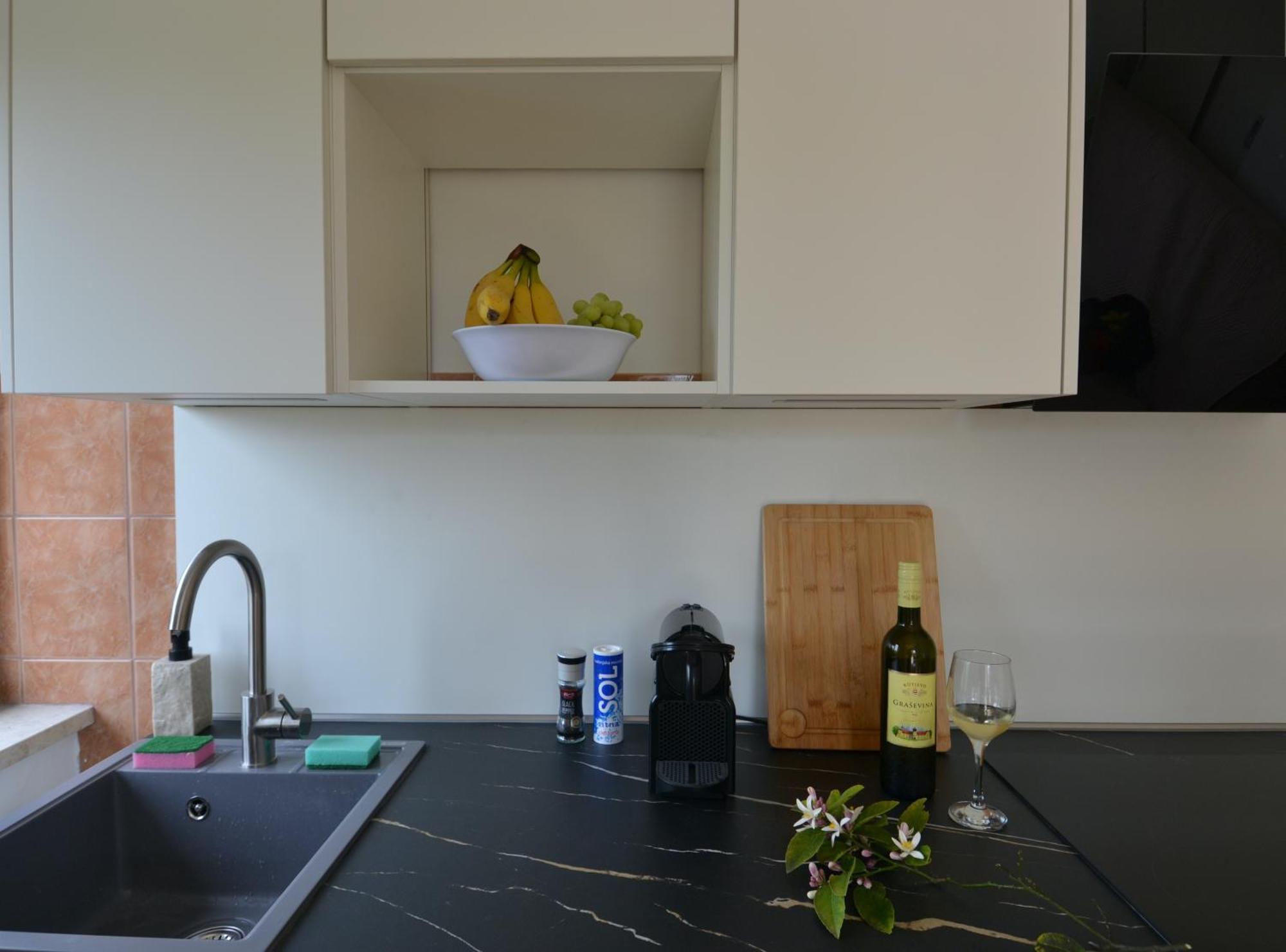 Villa Kadinela, 200M From Kamenjak, Huge Quiet Garden With Barbecue, 2 New Kitchens Premantura Zewnętrze zdjęcie